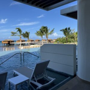 Swim Out Platinum Junior Suite